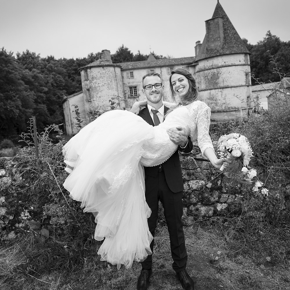 recommandation pour un bon photographe de mariage en auvergne, temoignage d'un couple s'etant maries au chateau des martinanches à saint-dier-dauvergne