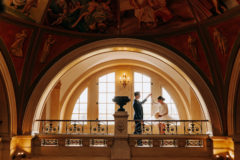 photo de couple au chateau de la caniere a thuret en auvergne par un photographe professionnel de clermont ferrand